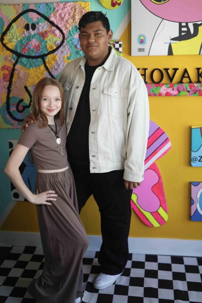 Teens Wanna Know Partners with Z HOVAK Studio to Host Celebrity Teen NFT Paint Party 95 z hovak vip paint party 34 scaled